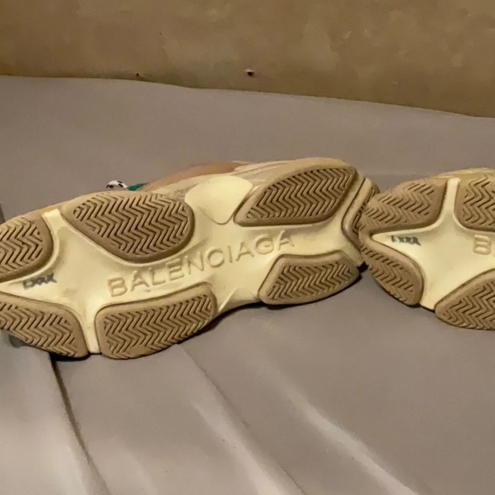 Balenciaga Tripple S sneaker - Picture 3 of 5